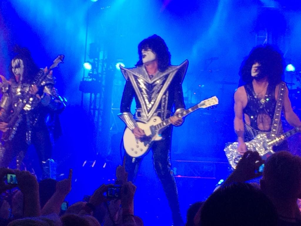 drummer65's tweet photo. #KISSRocksVegas @TheJointLV What a great show!! http://t.co/Xn9ysEuUWp