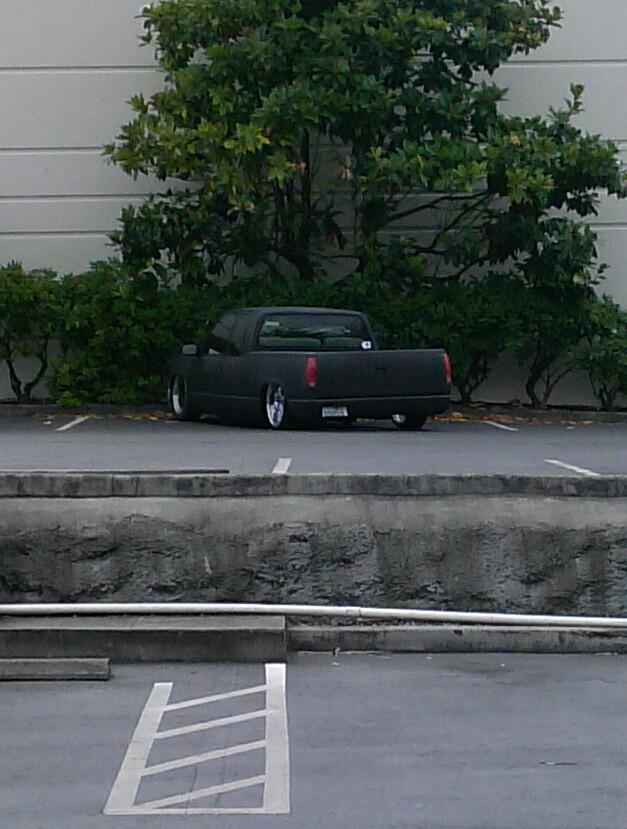 lowwirenut's tweet image. Mini trucking #tuckin22s