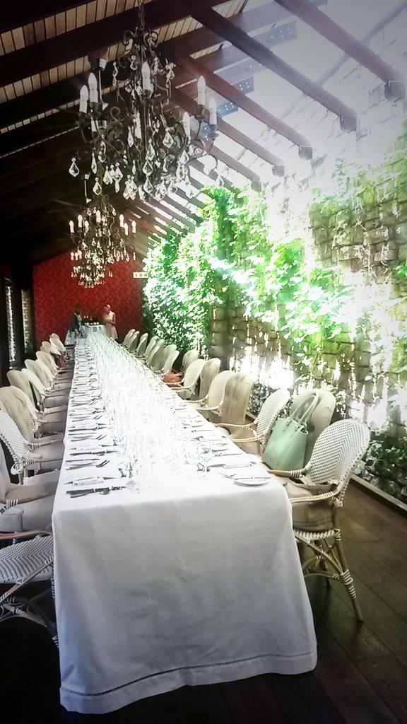 Summer garden setting for the <a href="/KWVwines/">KWV Classic Collection</a> wine pairing &amp; lunch with <a href="/MynhardtJ/">Mynhardt Joubert</a> at <a href="/MONTECASINOZA/">MONTECASINO</a>. #KWVWines <a href="/Mackspill/">Clare Mack</a>