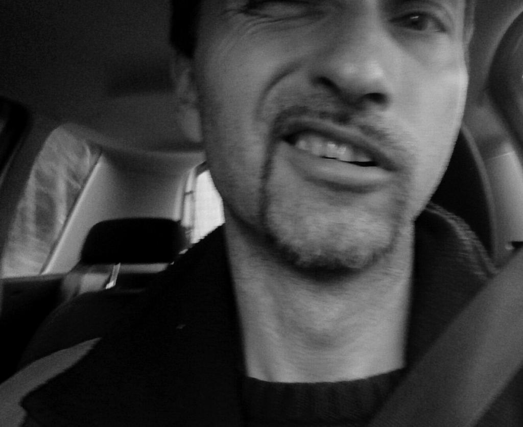 agriss_lv's tweet photo. Tev sanāk labāk?  - Fotoklubs @EsDaru gaida arī tavu selfiju izstādei "Pašiņš" :) vari sūtīt vairākas bildes! http://t.co/g9R2IEemPV