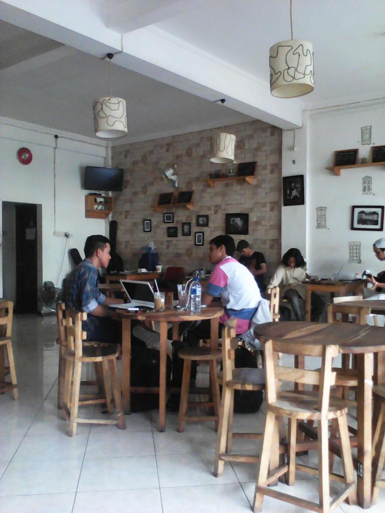 RT "<a href="/warkop_bardiman/">Warkop Bardiman</a>: Siapkan soremu...dan nikmati suasana di Warkop Bardiman.... ;) "