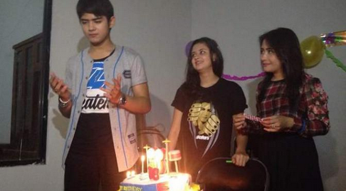 Aliando_Notes's tweet photo. Aamiin @alysyarief @aliando26 @alicious_resmi @PrillyBie @PrillyFan @Alicious_BB @Prilly_Licious @AliPrillyFan http://t.co/TvXj7u5IEP