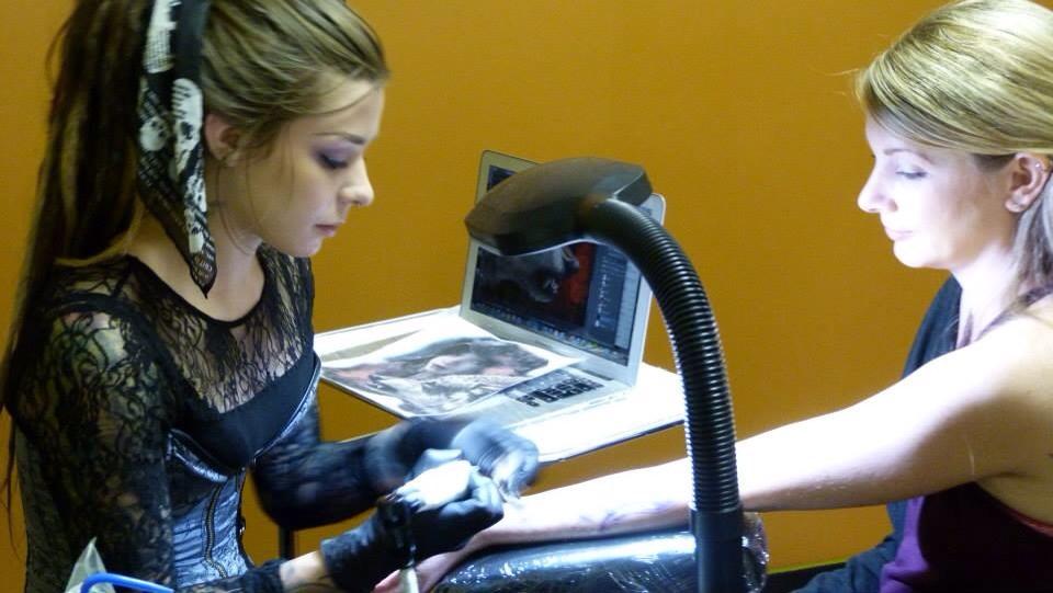 sambarbertattoo's tweet photo. Tattooing down in Georgia a few days ago at @MysticOwlTattoo :) had a Great time with u guys, back next year :D x http://t.co/E86gi02a3H