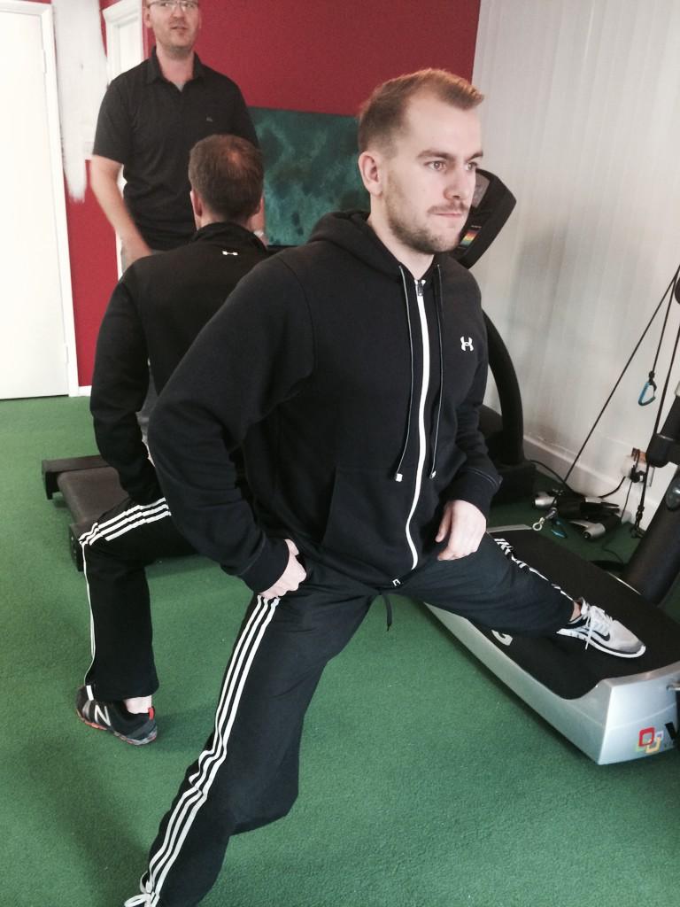 ReactFitUK's tweet photo. @aayouhighgate here we are giving the experts more expertise #balance #core #fitfam http://t.co/jhPvY9lhTz