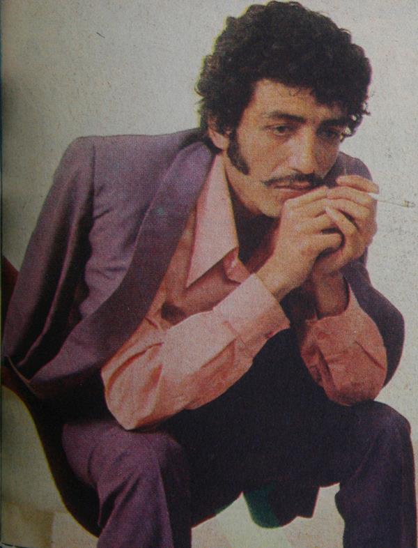 Baba dertli, baba yorgun.

Müslüm Gürses, 1974