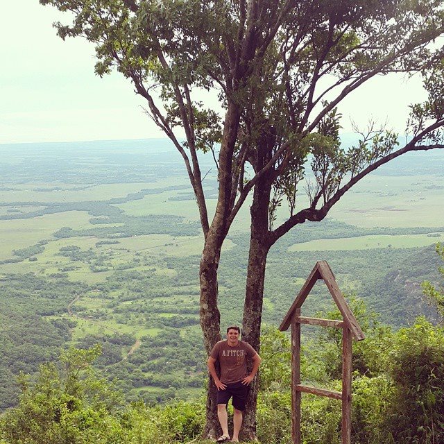 Visit_Paraguay's tweet photo. Simplemente descubrí,sentí y aprecia #LoMejorDePy desde el Cerro Akati,en el Dpto. de Guaira. Mas info al 0971 400687 http://t.co/J0FaEYGYAM