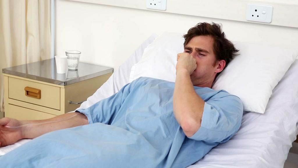 Могут ли положить в больницу с бронхитом. Бронхит заразная болезнь. Температура при остром бронхите. Бронхит симптомы у взрослых. Больница бронхит.