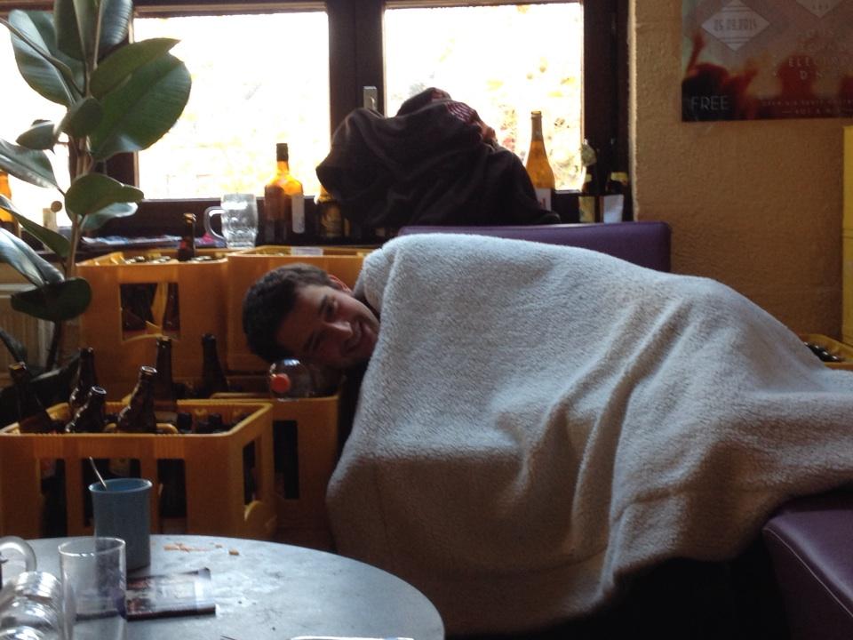 SchBo's tweet photo. #aujourdhuijetravaille http://t.co/cE1yv9bC28