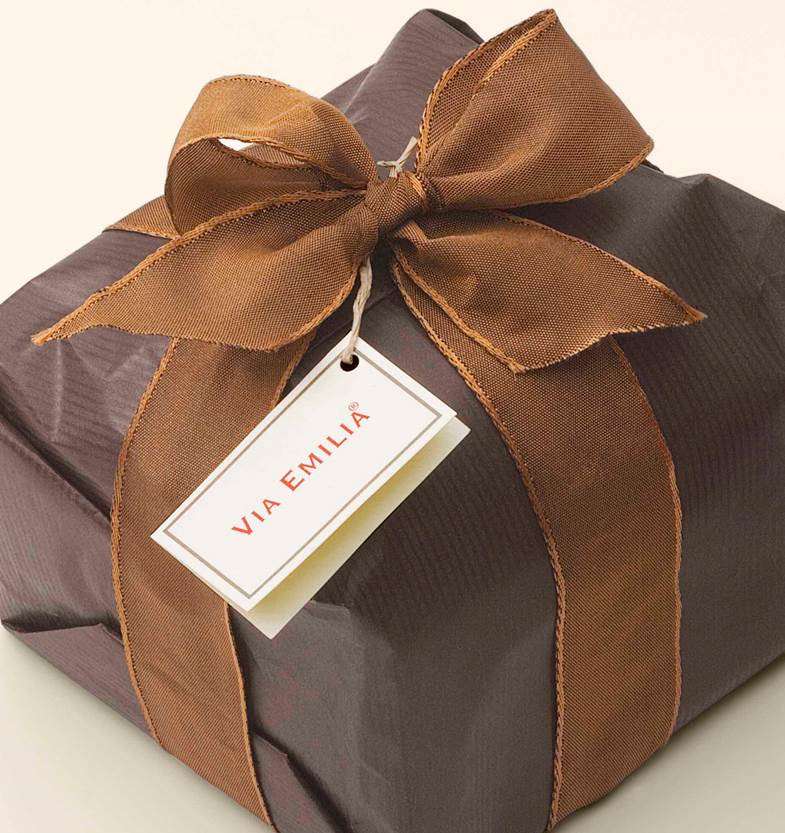 A slice of christmas is headed over to to the legendary Verde &amp; Co next to Spitalfields! #eastlondon #gift #christmas