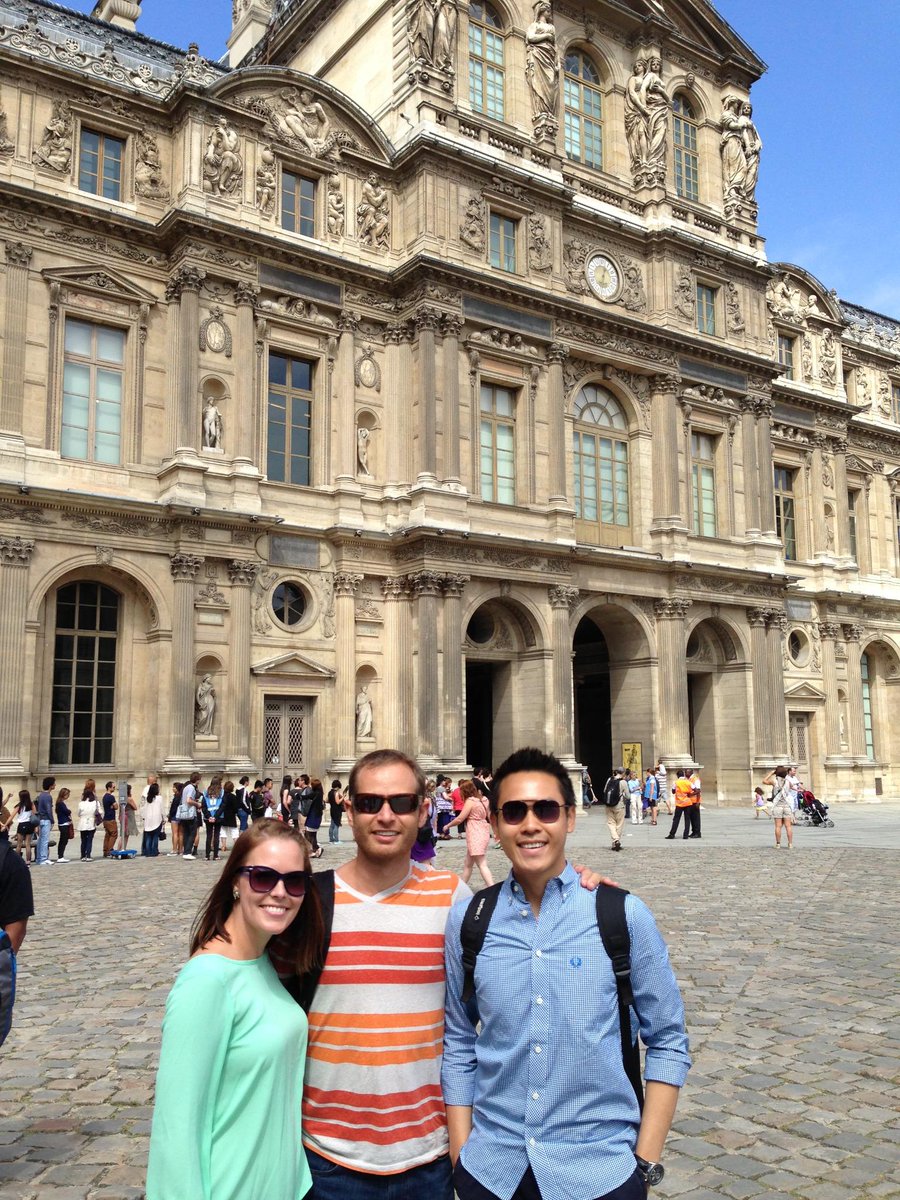 VjFritz's tweet photo. Greetings from Paris, France. #PlacesTheseLastTwoYears http://t.co/MtRFJihOUL