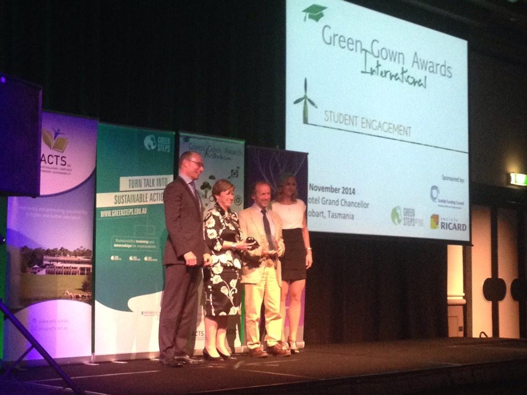 __ACTS's tweet photo. International Green Gown Award for Student Engagement goes to Manchester Met Uni @ManMetUni #GGA2014 #ACTSCONF2014 http://t.co/zsEBWbj8R9
