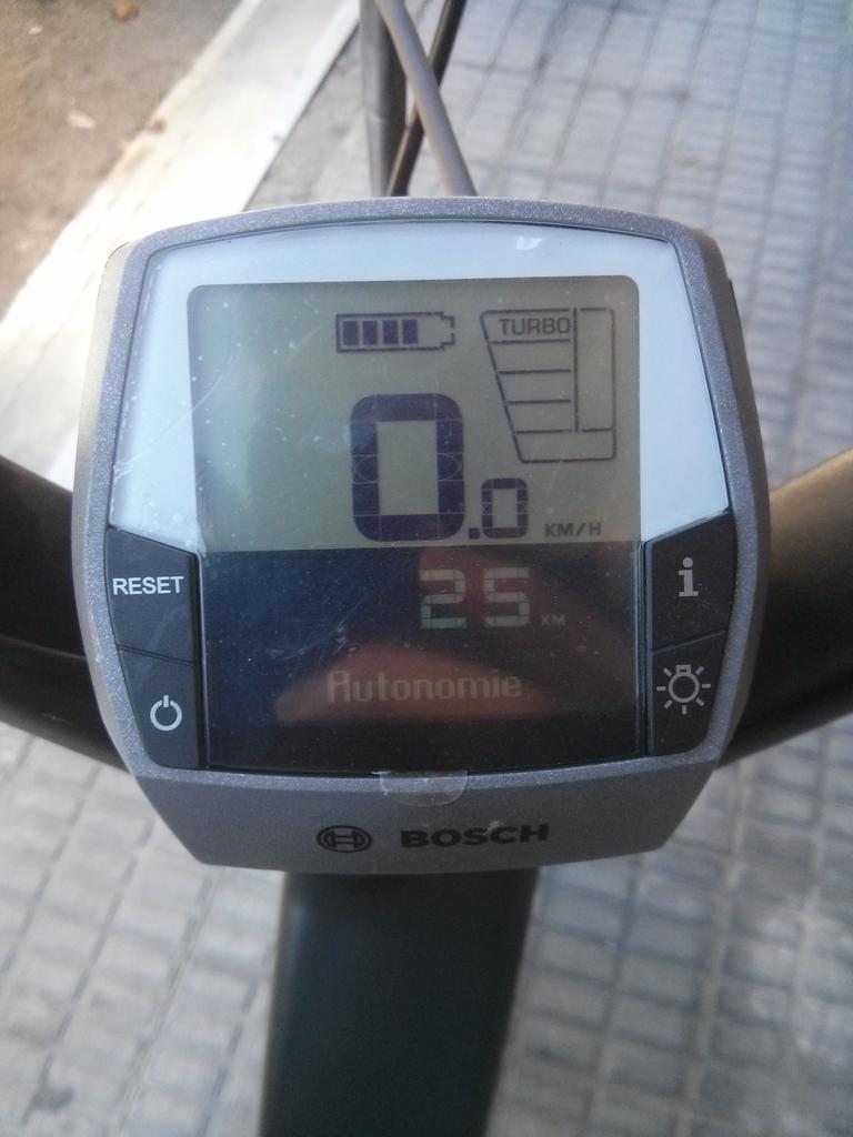 gracieopulanza's tweet photo. Testing the @anememelectricbike I'm.in.turbo http://t.co/QHUdjriuYM