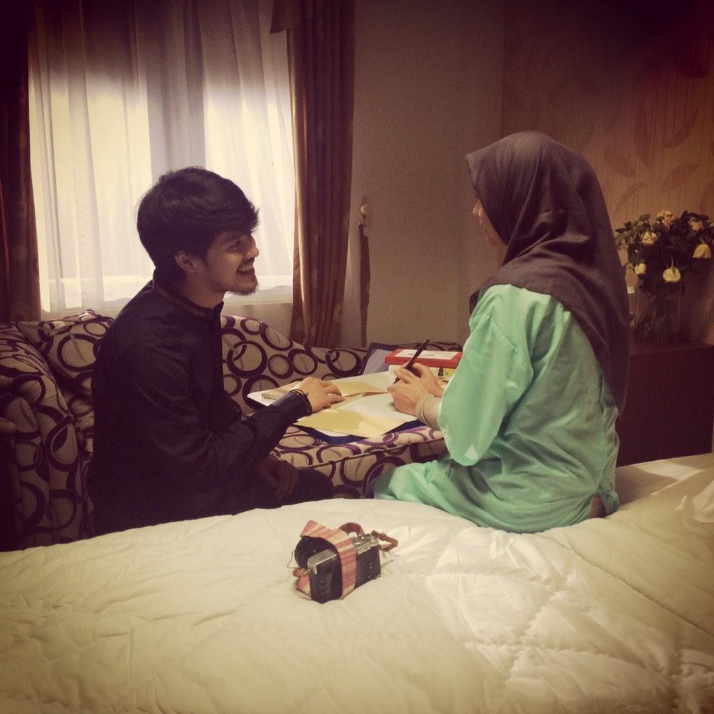sastragozali's tweet photo. Ashima cahayaku, maukah kamu meniti jalan Surga bersamaku? ( kutipan dialog AB) @MorganOey http://t.co/ItvtwIdWBm