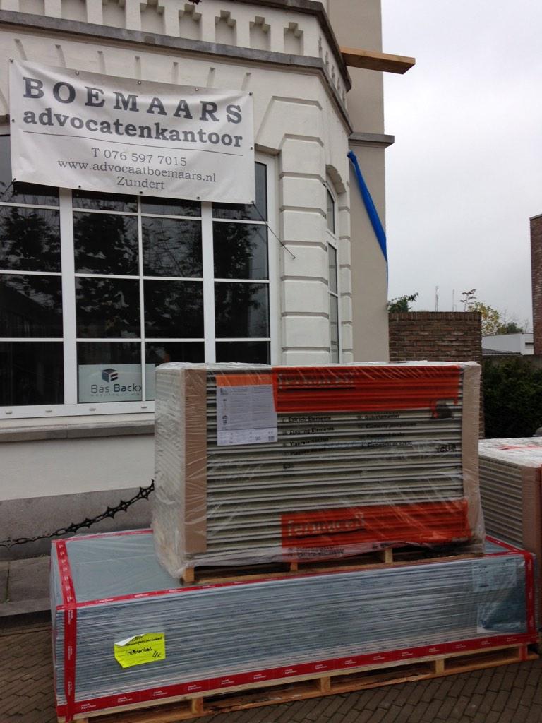 RalfHees's tweet photo. Just in Time levering Gemeentehuis Prinsenbeek@RKB_Breda@ArianNijs http://t.co/YHqid9jaBK