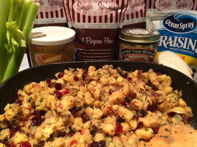 bethnapoli's tweet photo. “@SugarSpiceMkt: Gluten Free Cranberry Apple Cornbread Stuffing http://t.co/nqCd7H5MEY”https://t.co/zuYWhIWBUA