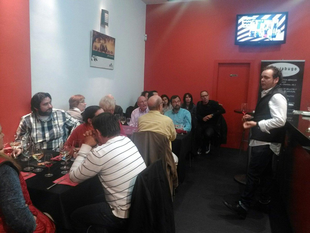 Catando los Vinos de la Bodega Pirineos de Barbastro