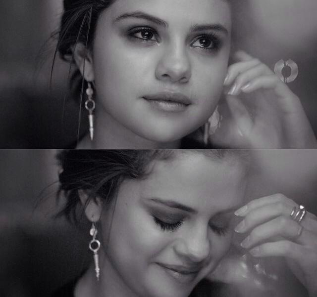 lifeofgomez's tweet photo. the fact that she really isn't as happy as she makes out is heartbreaking, she is such a strong women http://t.co/aVAnNHc6nK