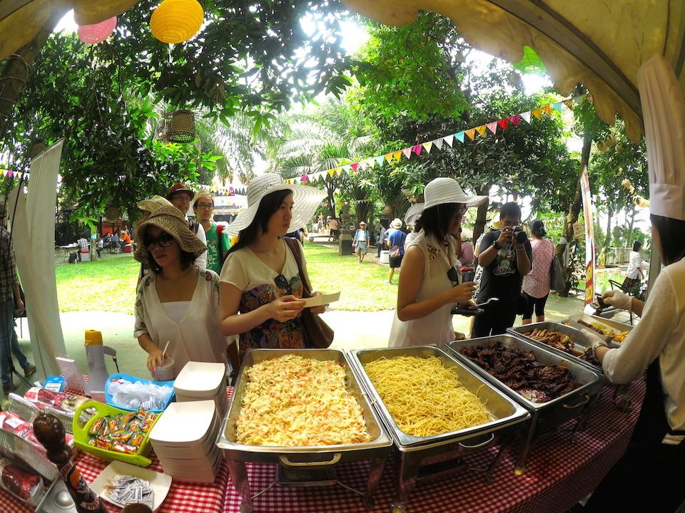 Ribolicious_'s tweet photo. Mau BBQ Party tapi gak mau repot?.. kami siap membantu party mu 0821 2298 2298 http://t.co/43Fo5ZdN2R