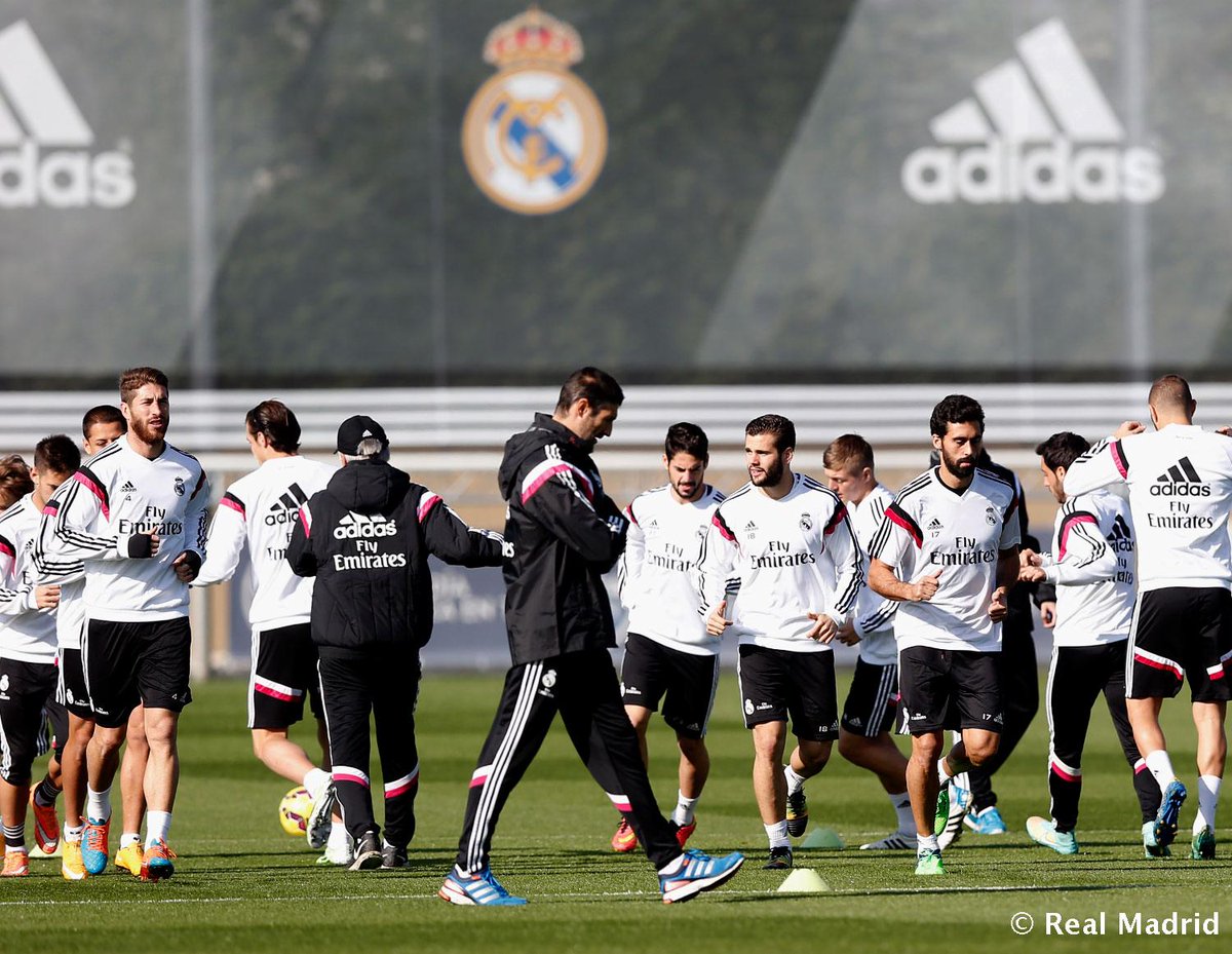 realmadrid's tweet photo. Penúltimo entrenamiento antes de recibir al Rayo (@RVMOficial) #RealMadridvsRVM #HalaMadrid http://t.co/0WQeHgG1Y1
