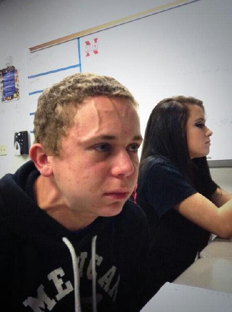 Harfolabhy's tweet photo. Lmaoooo,when u sit down near fyn girl nd u wanna fart http://t.co/njZyWXSy6T