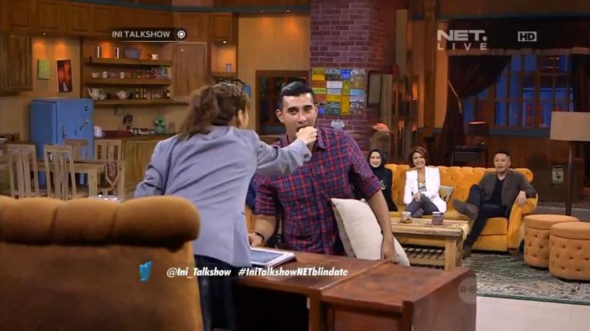 Yupiers's tweet image. RT : hmmm jadi mauuuu &quot;@HarukaNian: kalo ganteng, Haruka mau suapin.. hmm  #IniTalkshowNET http://t.co/k2qSKVhZOS&quot; @HarukaN_JKT48