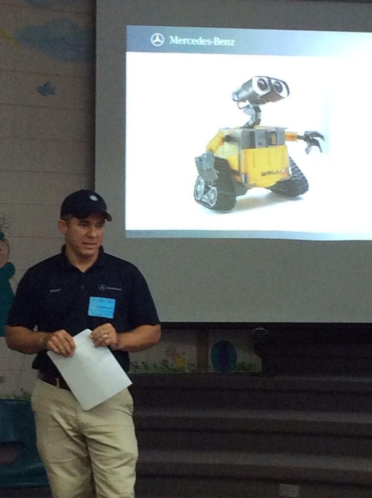 JaredkidBBE's tweet photo. Kennan Simmons talks to students about Mercedes' robots! #engineersrcool #learnup #bbetigers http://t.co/NrJZ4N1bAz
