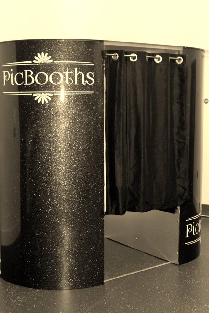 picbooths's tweet photo. Our #sexy #photobooth #classy http://t.co/RWlT7nzLMa