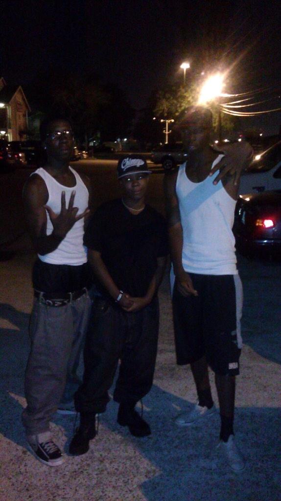 PACO_ABN's tweet image. "@ZODIACXXXKILLA: #tbt mi real day1 NIGGAZ @PACO_ABN 
Free mi lil bro MADD MAXX 1x http://t.co/phqh3Gto1k"GVNG SHIT #FREEMAXX #3GA #PoLoFAM