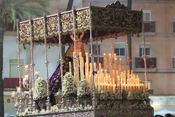 NazarenodeCadiz's tweet photo. Almuerzo Benéfico de las Cuadrillas de Dolores y Lágrimas

http://t.co/knYduDwyS2 @cofradiacolumna @GJColumna http://t.co/06RhSxr4mE