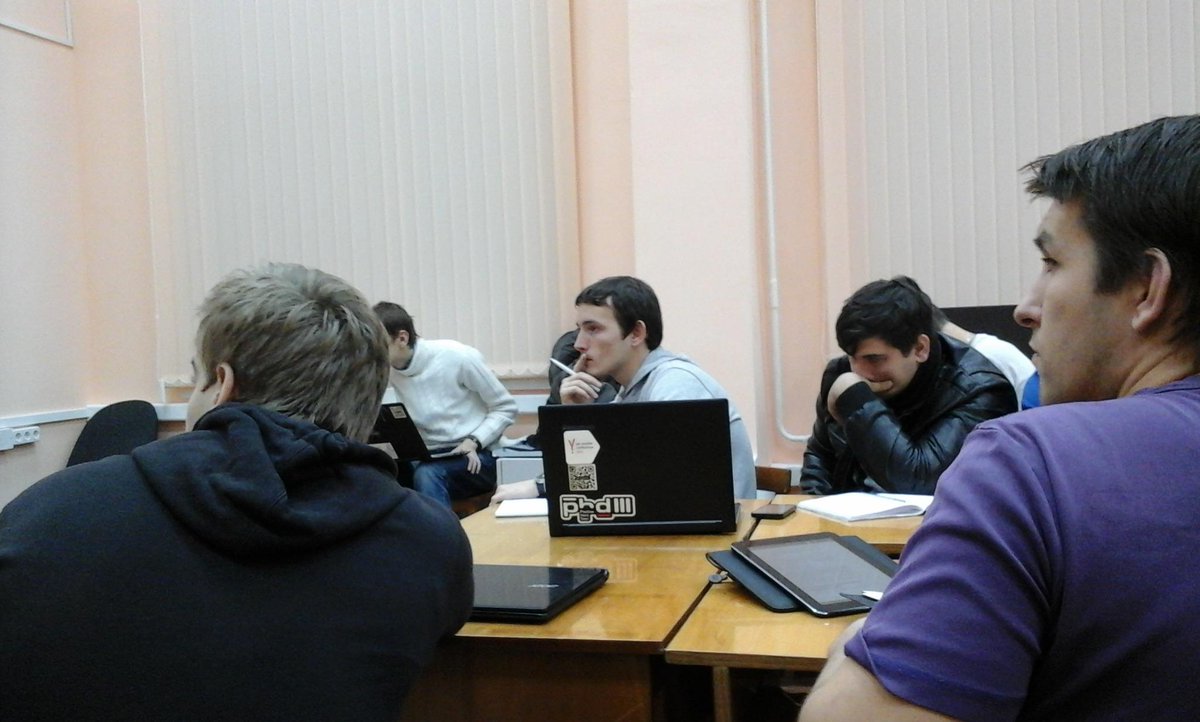 HackspaceTgn's tweet image. Четверг в лаборатории #HackSpace - день программирования на "C"!