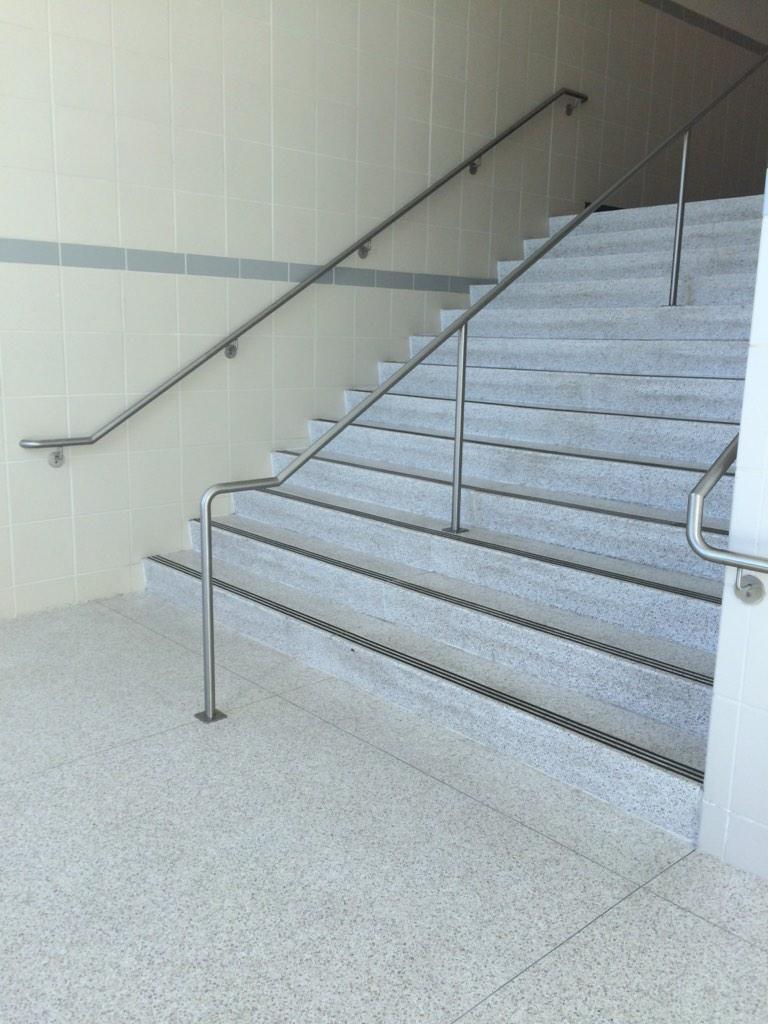 eliseonlife16's tweet photo. Tell me why the biggest staircase is hidden in the back corner of the school
#reallyTodd http://t.co/GttPm36WmZ