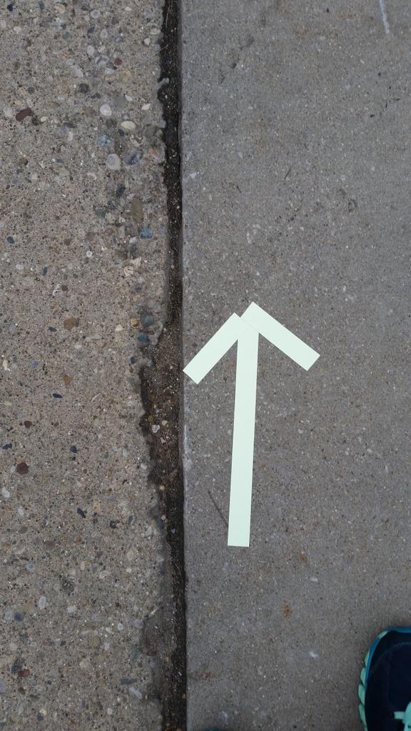 UISNakedMile's tweet photo. The route is marked with glow tape and glow rods! http://t.co/36OpUI8l5k