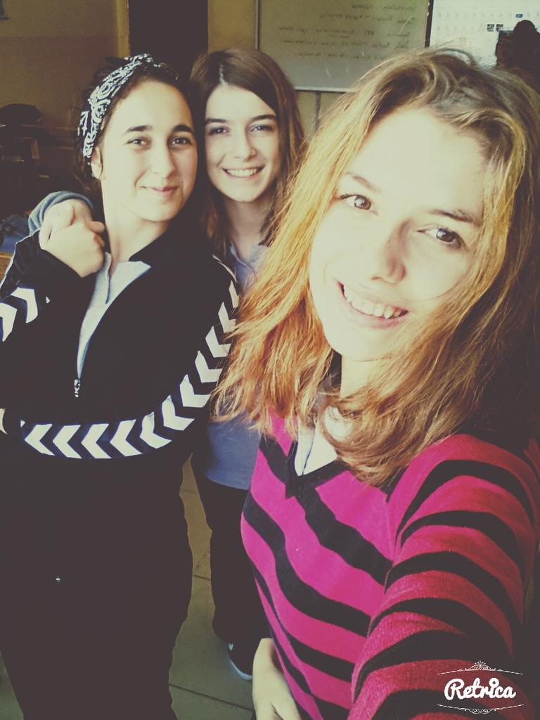 @Beyzaaagnydn <a href="/Nisaaa_Nurr/">nisaaa</a> canlarr :))