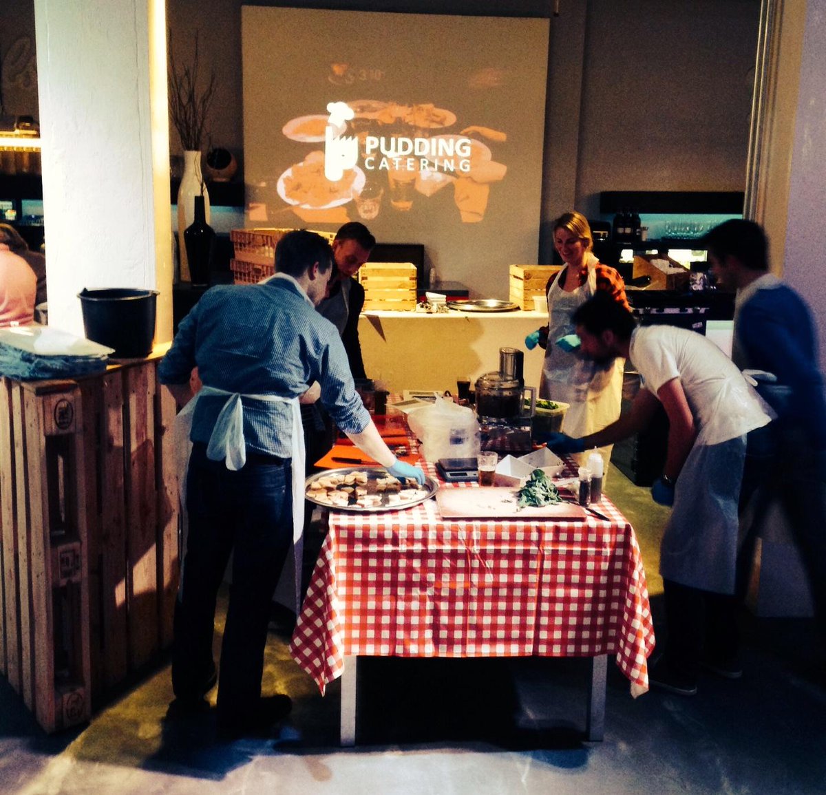 The Proof of the Pudding is in the Eating! #kookworkshop #uitje <a href="/DSVHN/">Sascha Bouwknegt</a> &amp; <a href="/puddingfabriek/">Pudding Locaties</a>