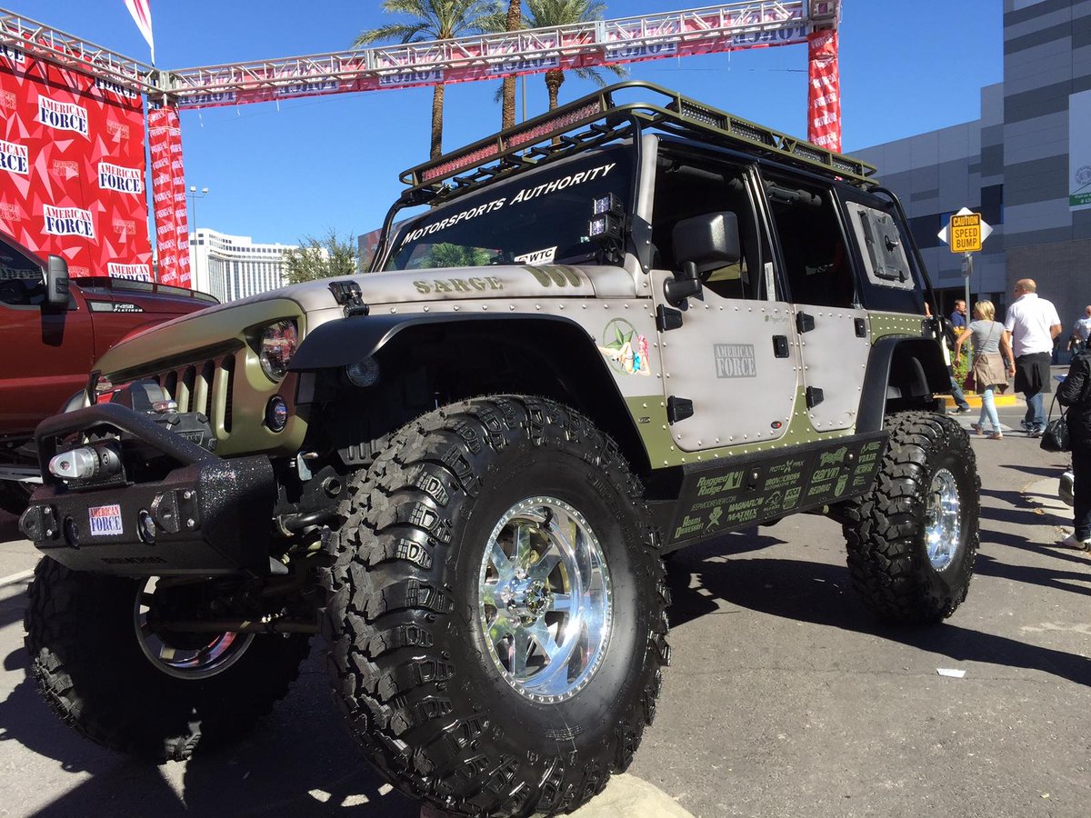 _Superchips_'s tweet image. Nice JK build by David Starbuck in the @American_Force booth.  #DiscoverMore #JK #SEMA2014