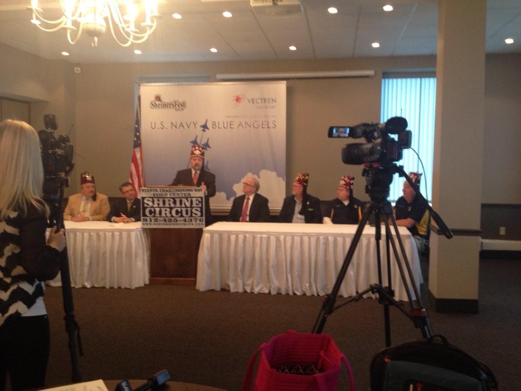 Laura Libs tweet media