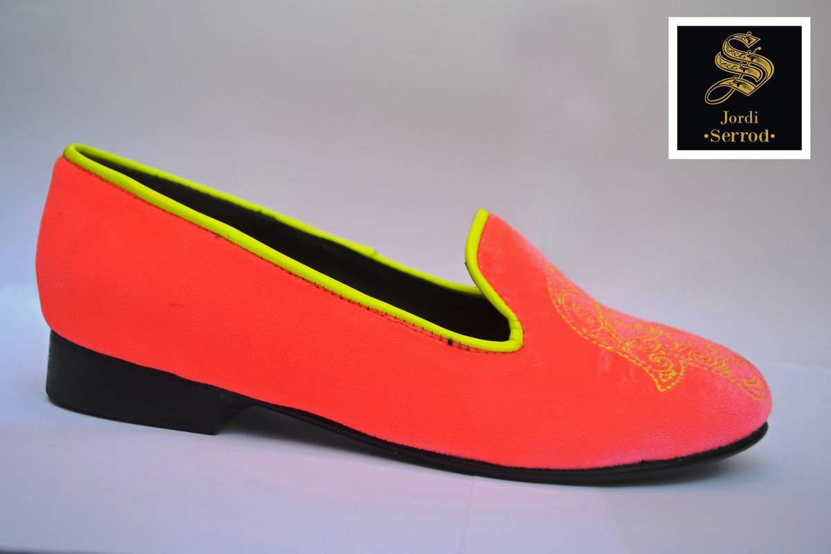 serroddesign's tweet photo. Nuestros nuevos diseños #SerrodHamsaSlippers disponibles ya ! http://t.co/dunnOFSyP4