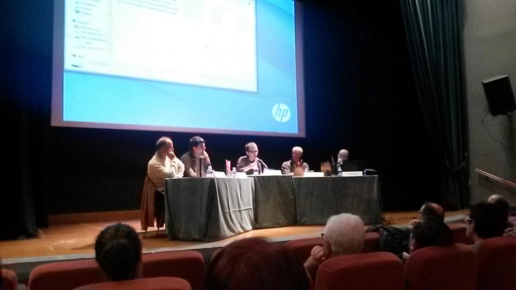 Bernatbataller's tweet photo. Als #plca2014 de @bromera amb @Caminantlanit, Vicent Borràs, Joan Olivares, Ferran Garcia-Oliver i @gpamplo http://t.co/WHFnFn6U4Q