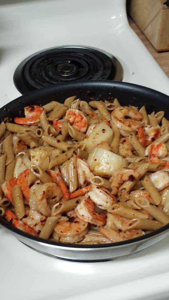 smh21_snow's tweet image. She lifts and she cooks.... #WifeMaterial #pastachef #fitchicks #healthyeating