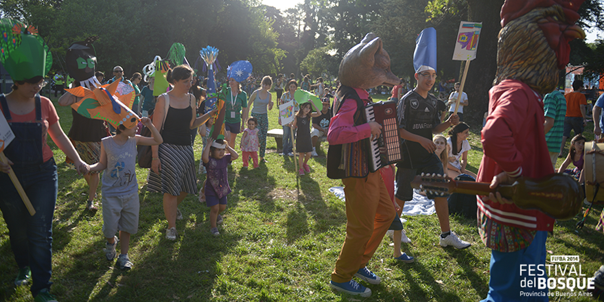 Niños creando entre la música en el #FestivalDelBosque: goo.gl/kgujgF @ba_cultura <a href="/JorgeTelerman/">Jorge Telerman</a>
