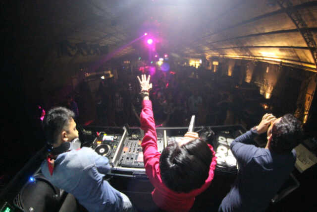 mc_nixie tweet picture