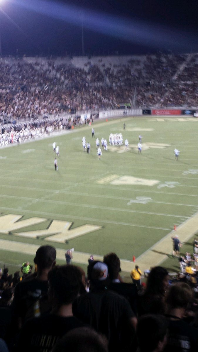 Prezi_LS's tweet image. #BlackandGold