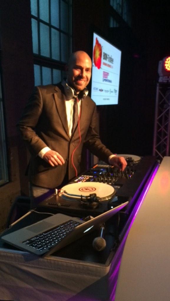 Tonight is for the #jazz! #BOVTrofee #Tilburg #jazzmusic #vinyl #vinyllover #Traktor #exclusivedeejays <a href="/Espressivonl/">Espressivo</a>