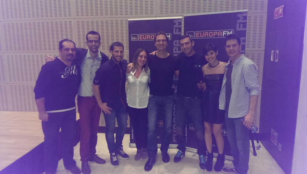 HctorMellado's tweet photo. #levantateycardenasmiarma. Que buena tarde hemos pasado juntos, sois unos artistas y nos alegrais todas las mañanas. http://t.co/hYLVXjAFeV