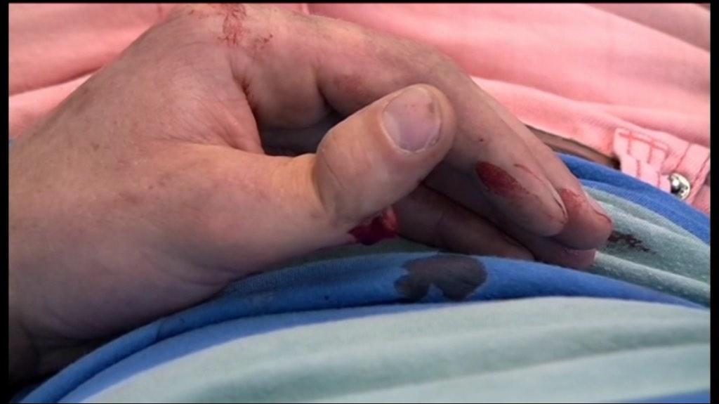 AuntiePegg's tweet photo. Don't panic. Helen is here! #24HrsAE #24hoursinaande http://t.co/JpdLRTqyNG