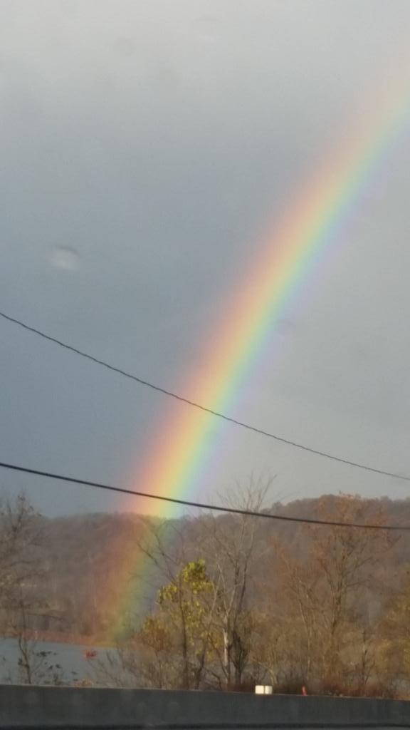 fabian_jay's tweet photo. Rainbow after it was hailing lol http://t.co/2CypkoIZuM