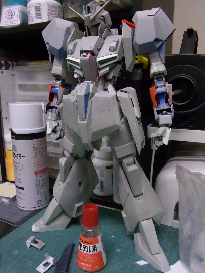 模型用品専門店 G Parts ジーパーツ Twitterren 1 60 Zガンダム 2年前から作っててなかなか進まないクソでかい旧キットです ブログにも色々書き忘れてて書くことはｲｯﾊﾟｲあって腕も脚もホボ全身幅詰め祭りで今こうなってます エッジ処理で疲れて止まりました