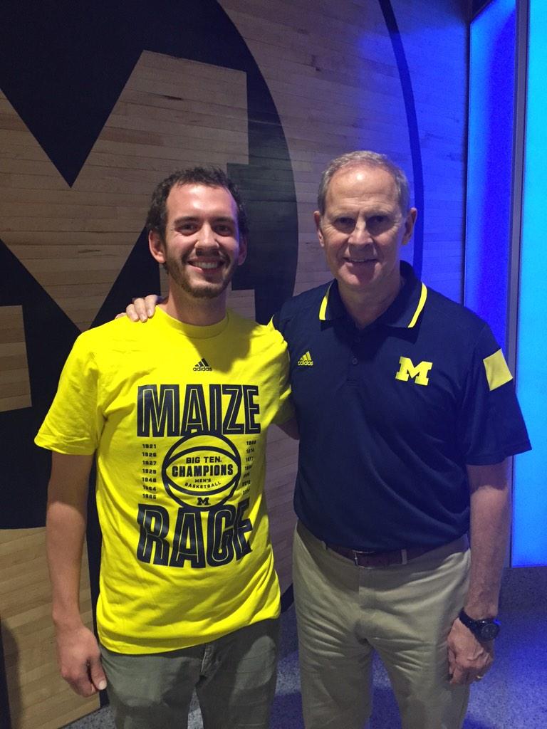 Love and respect this man. Best coach in the country. <a href="/JohnBeilein/">John Beilein</a> #michiganbasketball #squad99selfie #B1G