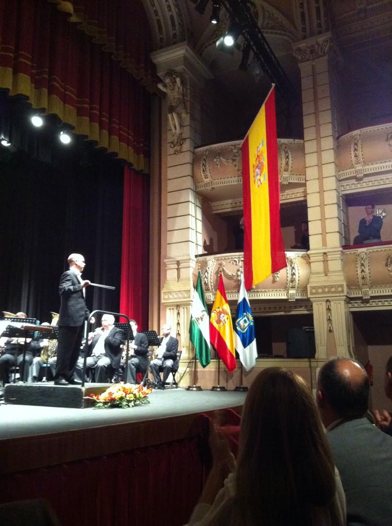 RotaryHuelva's tweet photo. Esta noche disfrutamos concierto y acto de exaltación a #Huelva y sus #FuerzasArmadas organizado por Subdeleg.Defensa http://t.co/Fg5g97xhEC
