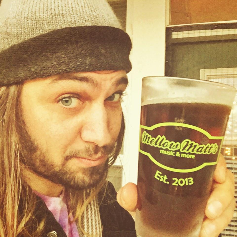 FabrizioNFever's tweet image. @MellowMatts thanks for the pint class. It keeps the beer wonderfully cold #herewegonow #coldbeer #mellowmatts